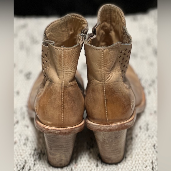 BED STU COUNTESS Cobblestone Series, Tan Rustic, Size 39
Leather Luxury Feminine - Picture 3 of 11